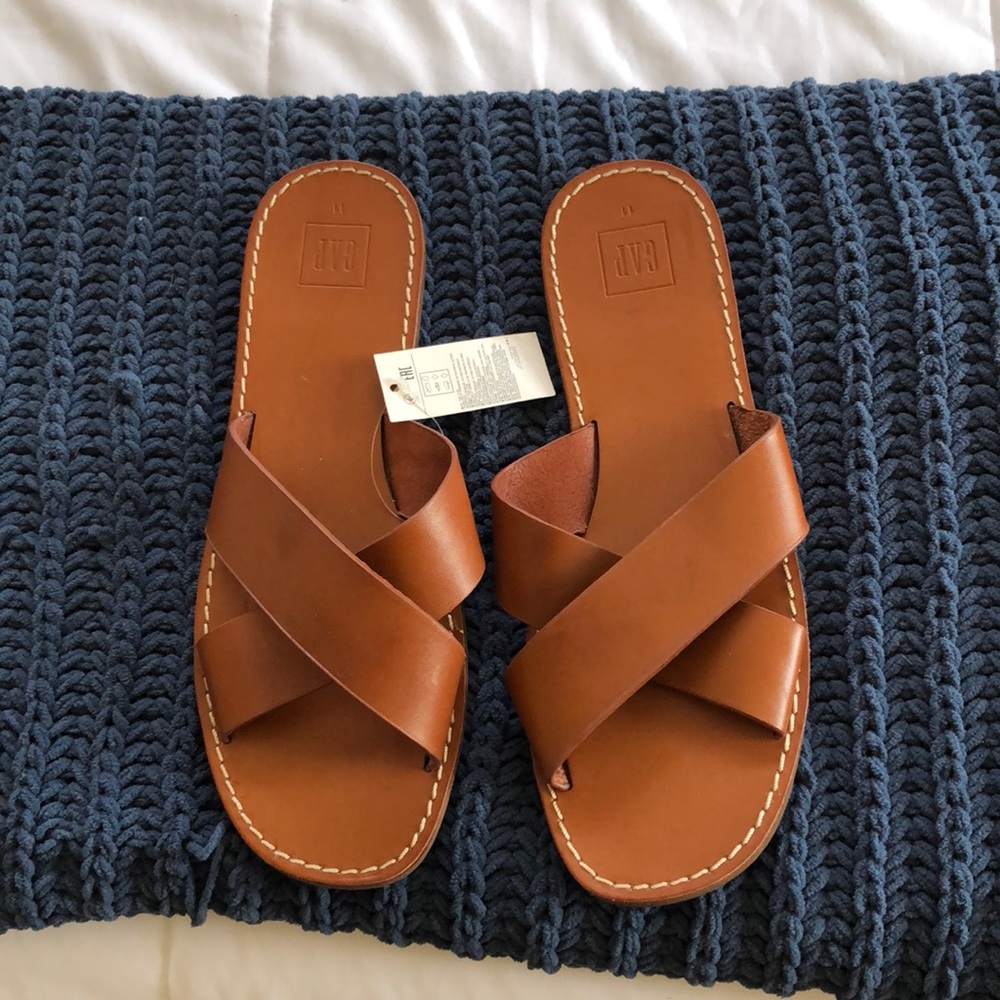 NWT sandals
